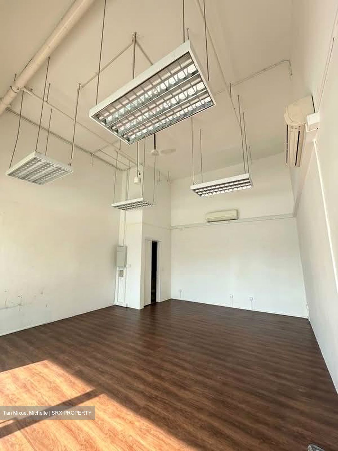 Kingsford Waterbay (D19), Shop House #570062311